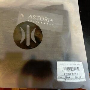 NEW Astoria Contour Seamless Shorts, Women, size small, black, NEW!